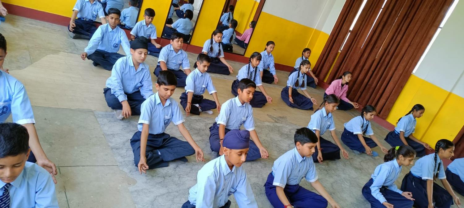 Meditation session on World Health Day