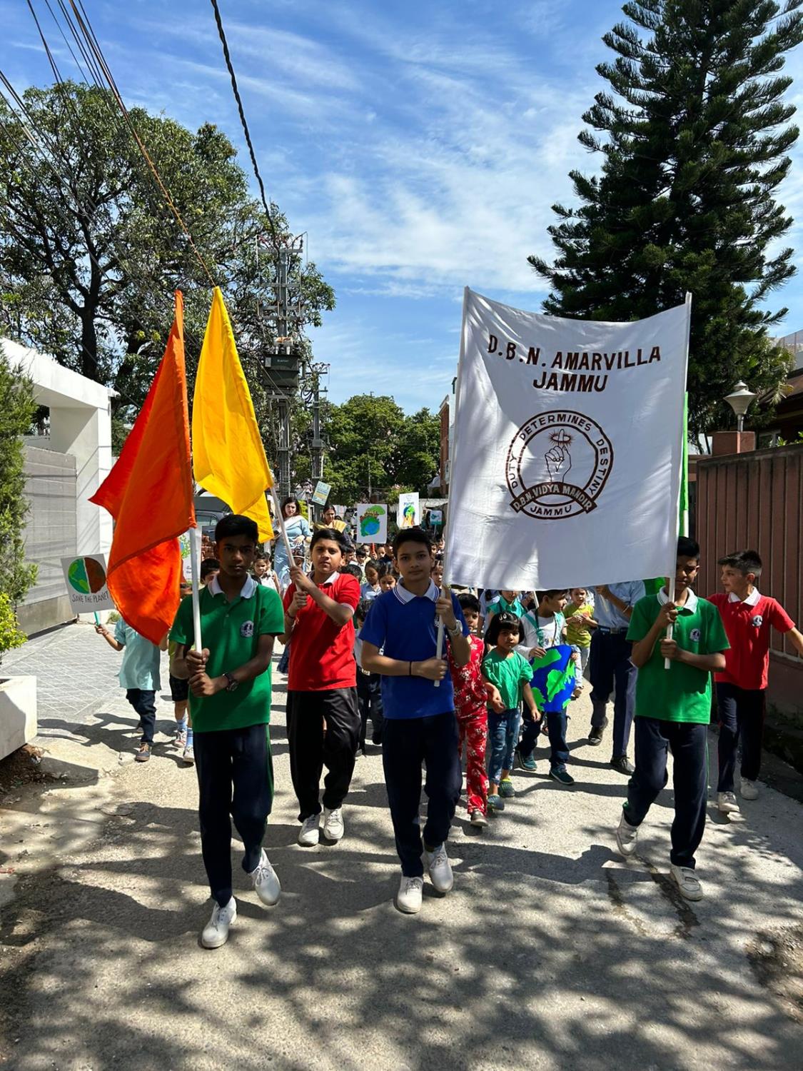 Rally on Earth Day by Kindergarten Students