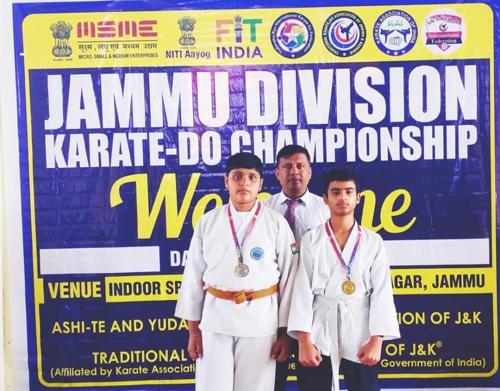 Traditional karate do Association of Jammu and Kashmir organised a *Jammu Divisional karate-Do Championship* in J&K sports council stadium Bhagwati Nagar Jammu on *17th. 2024-25* .