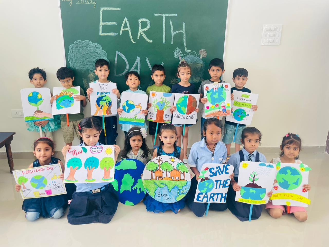 Rally on Earth Day by Kindergarten Students