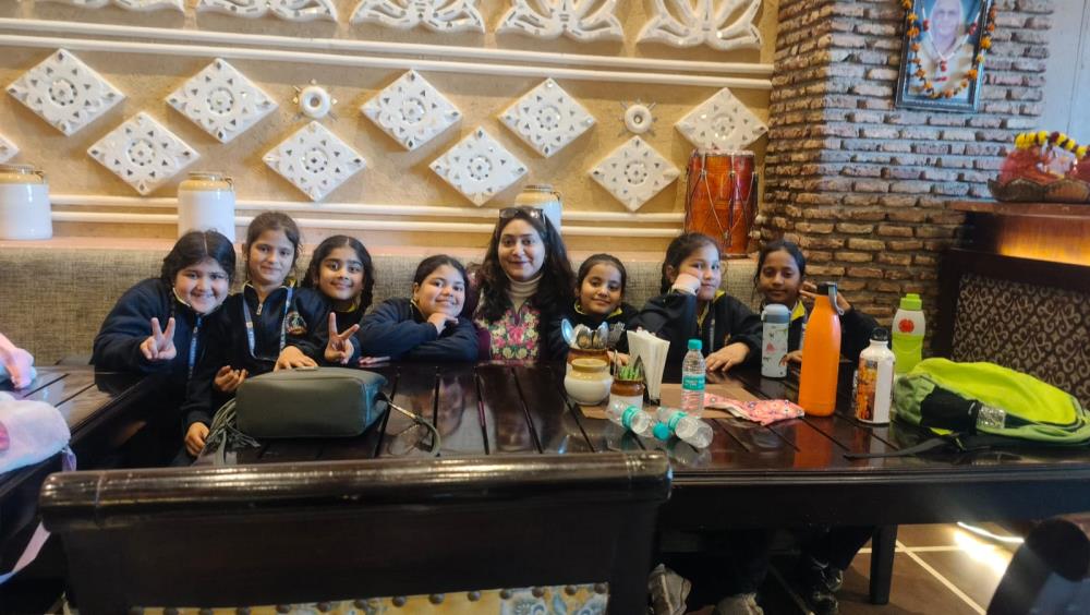 PICNIC AT PUNJABI HAVEL ( CLASS 3 TO 7)