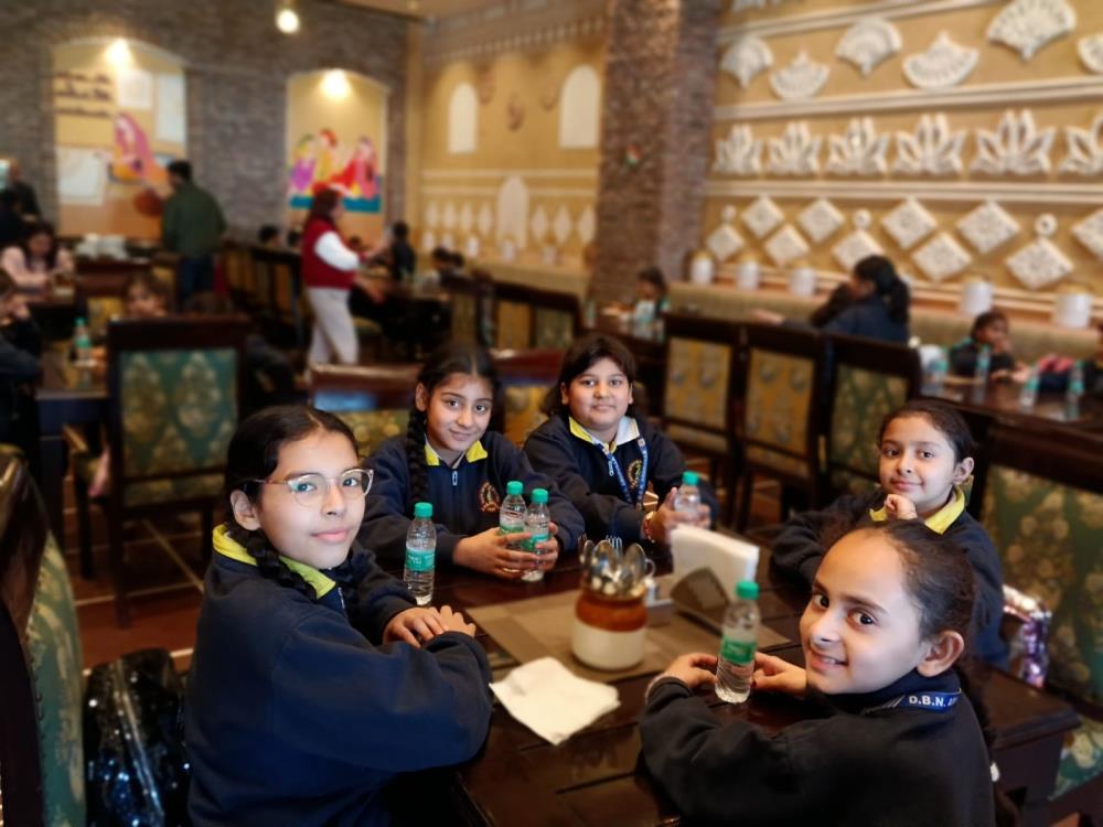 PICNIC AT PUNJABI HAVEL ( CLASS 3 TO 7)